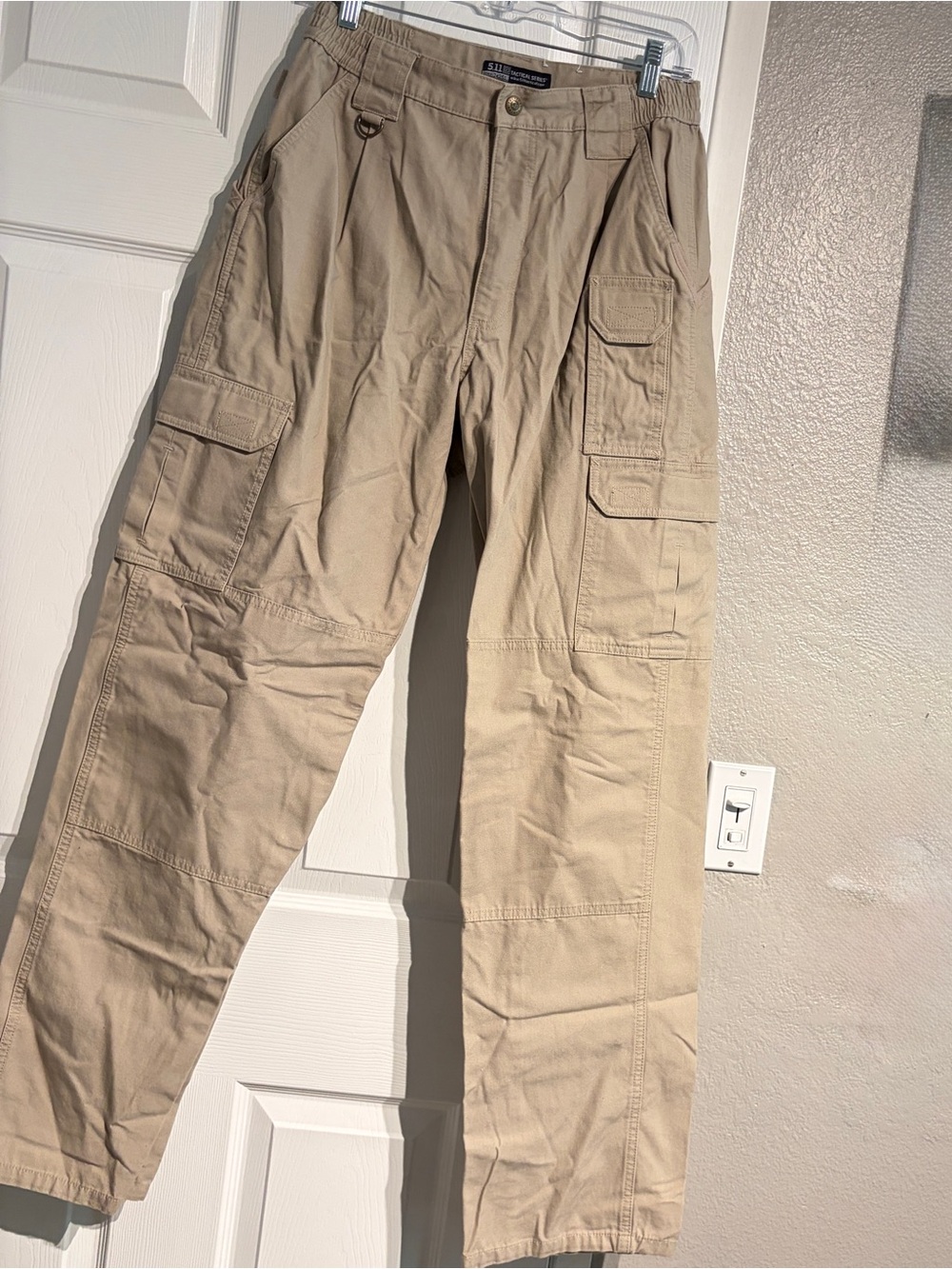 5.11 Tactical Series Cargo Pants Mens 30x34 Khaki Tan Tapered Leg 74251